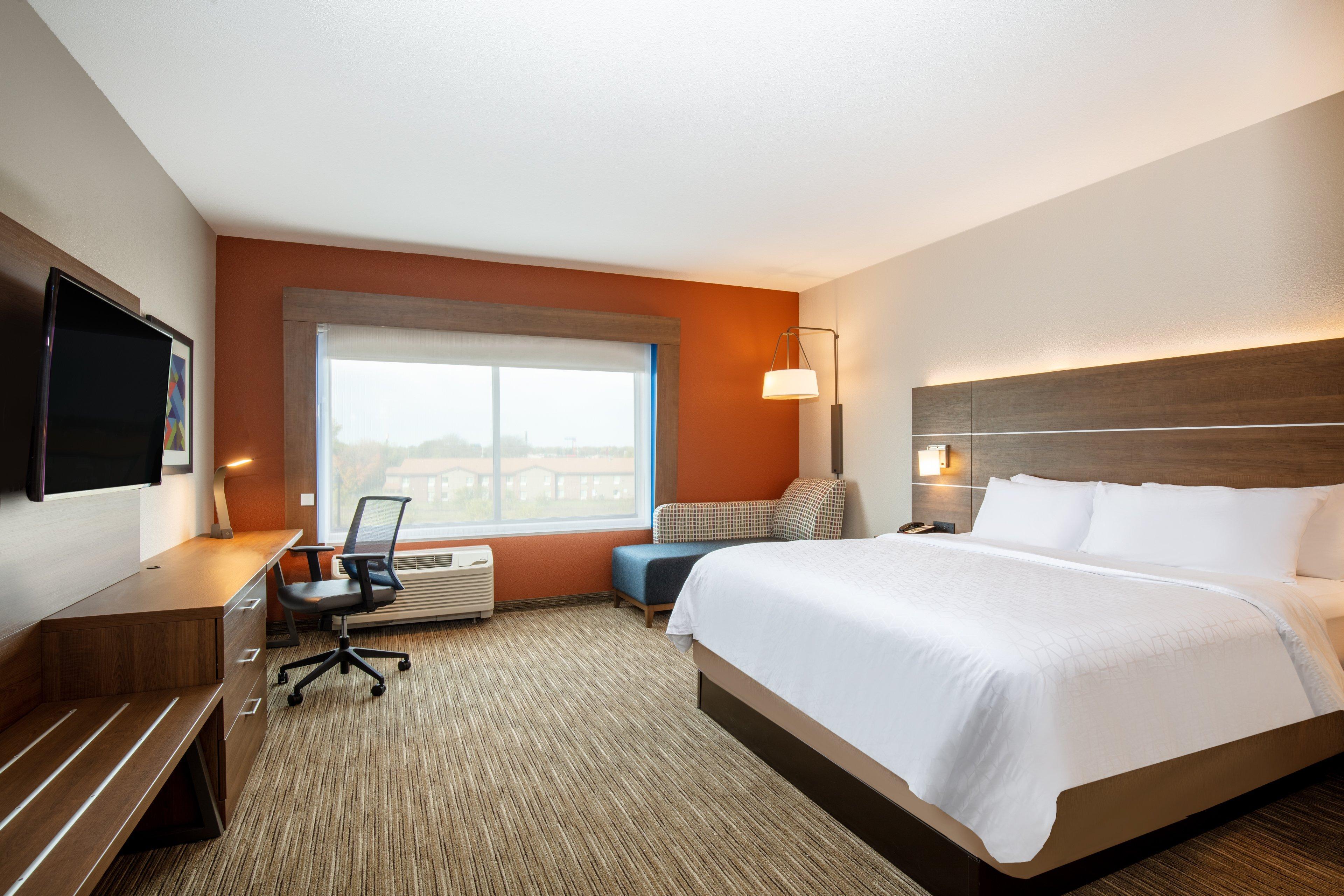 Express & - By Ihg