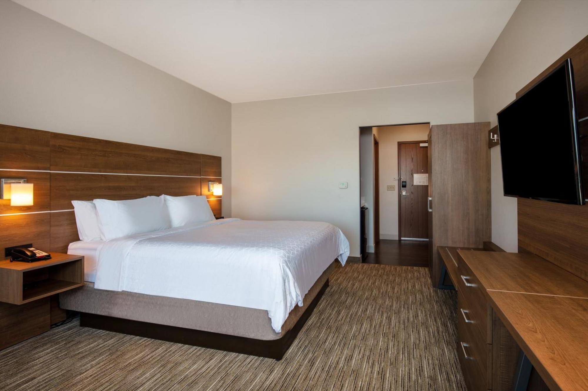 Hotel Express & - By Ihg