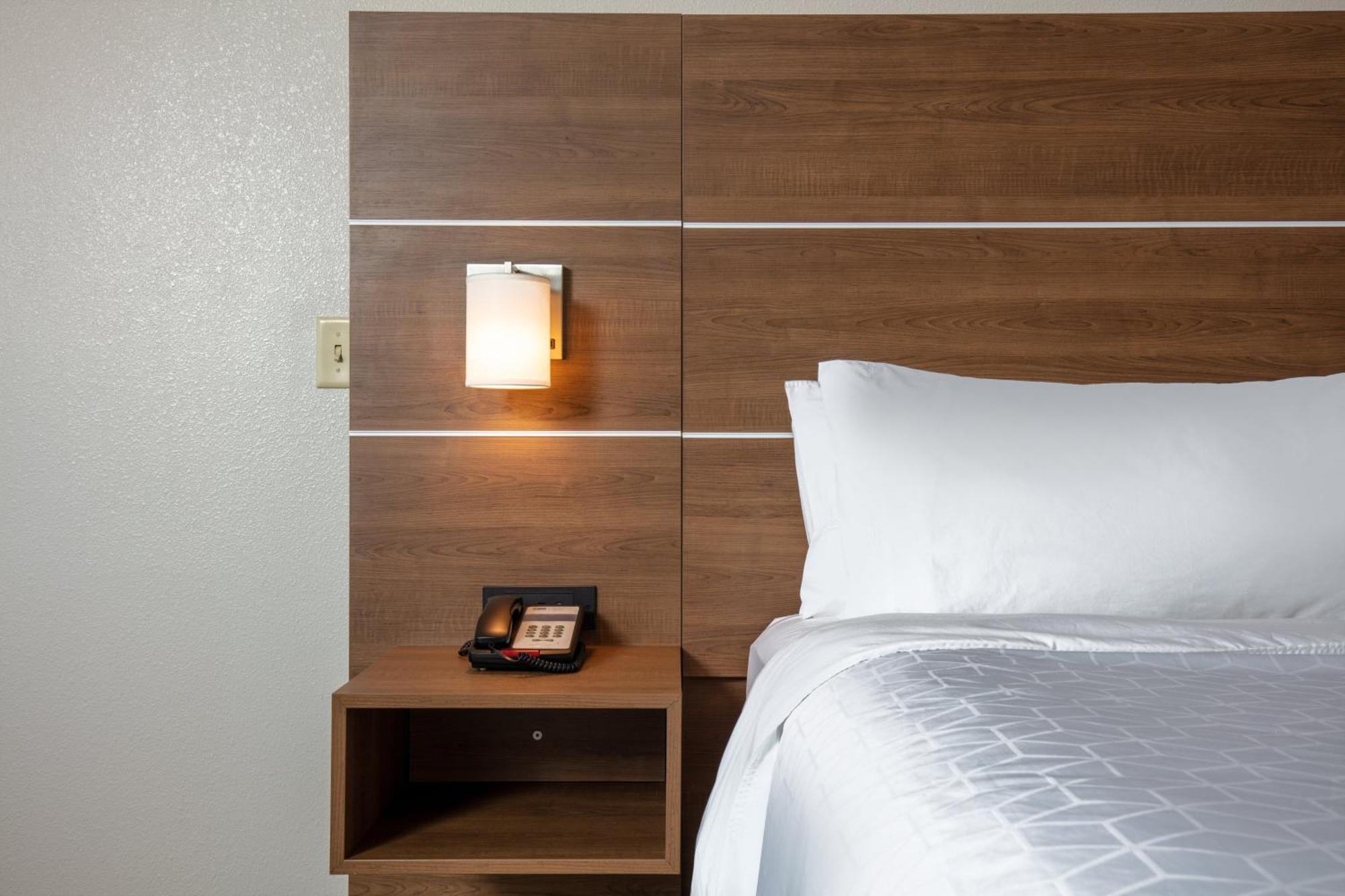 Express & - By Ihg Hotel