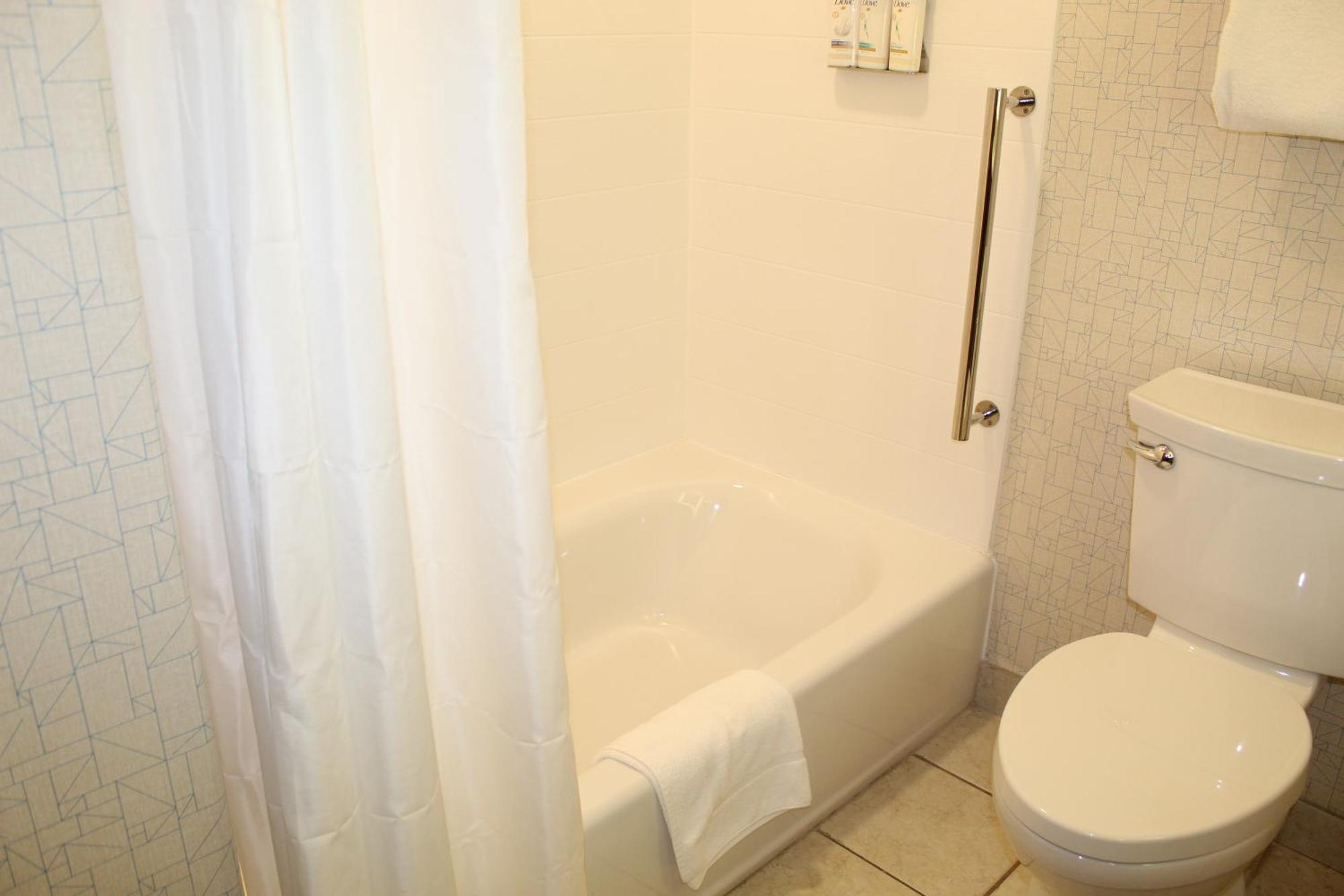 Hotel Express & - By Ihg Beloit