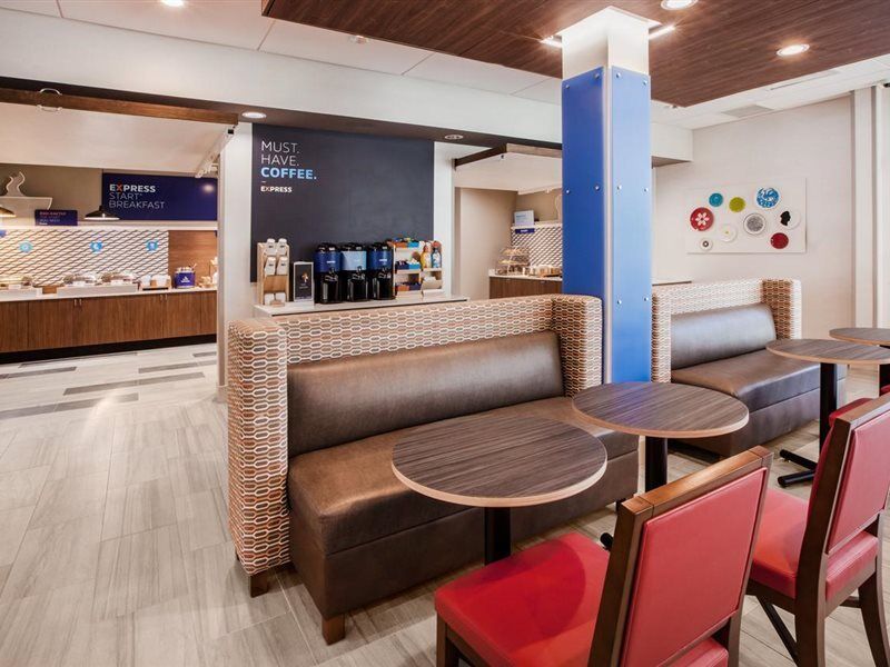 Express & - By Ihg